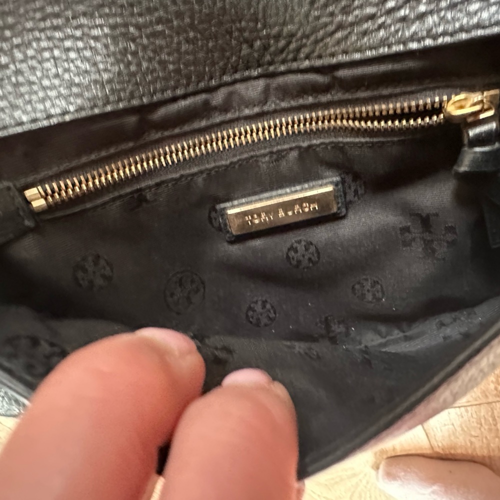 Tory Burch Britten Convertible Clutch, Black/Gold - Picture 5 of 6